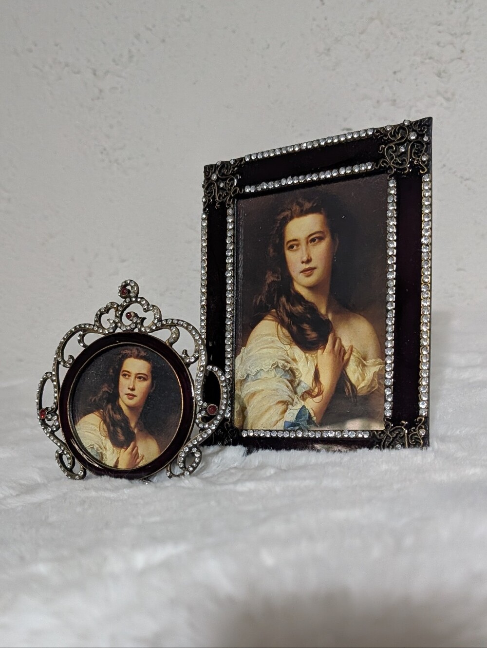 Vintage Style Ornate Picture Frames  2 Dark Brown Burgundy Rhinestone Newer